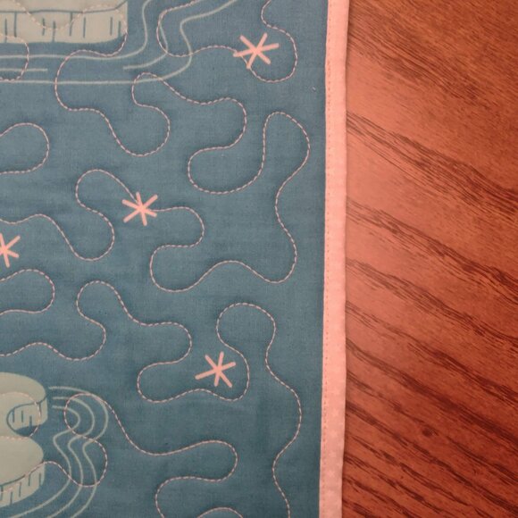 Frosty Friends! New Handmade Winter Scene Child Size / Wall Quilt - 21" X 41" - Picture 9 of 11